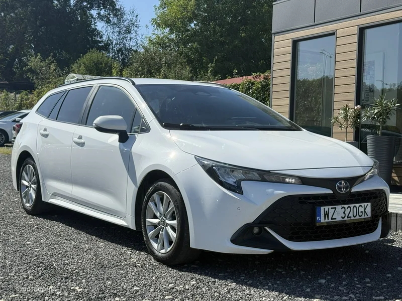 Toyota Corolla E210 2