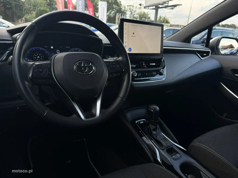 Toyota Corolla E210 12
