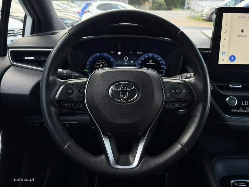 Toyota Corolla E210 13
