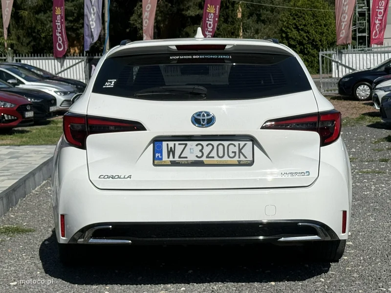Toyota Corolla E210 6
