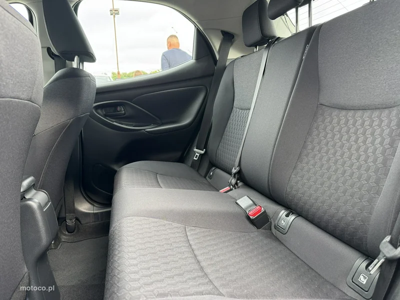 Toyota Yaris XP210 19