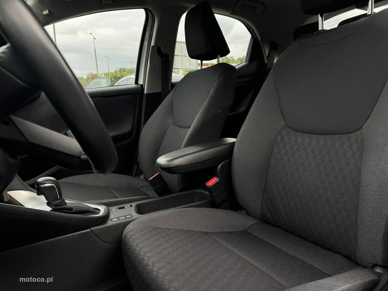 Toyota Yaris XP210 20