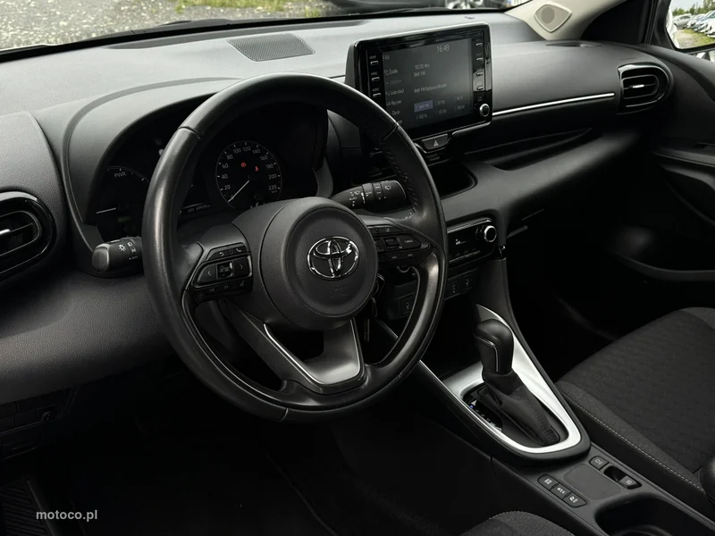 Toyota Yaris XP210 21