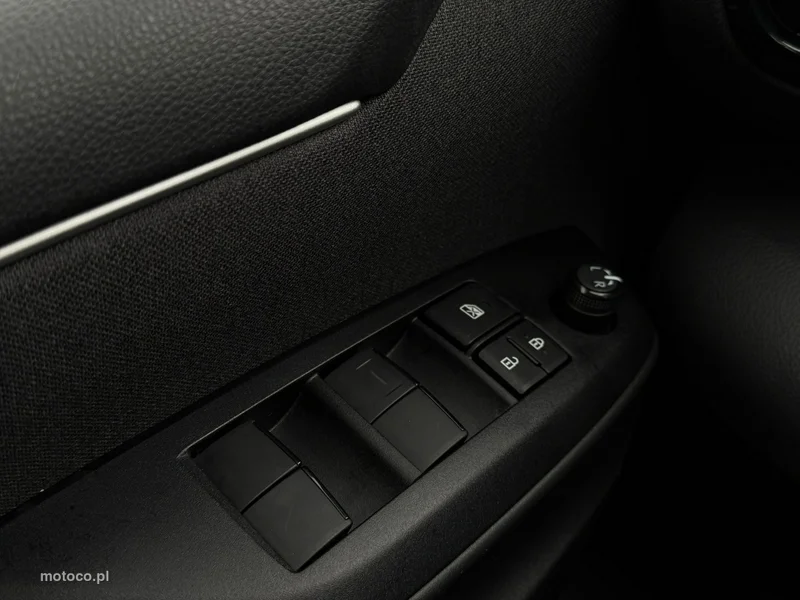 Toyota Yaris XP210 26