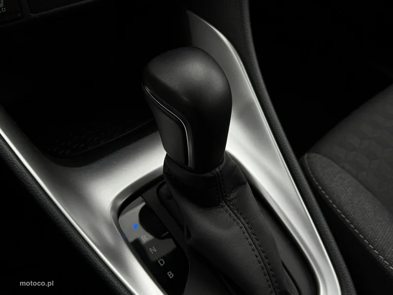 Toyota Yaris XP210 28