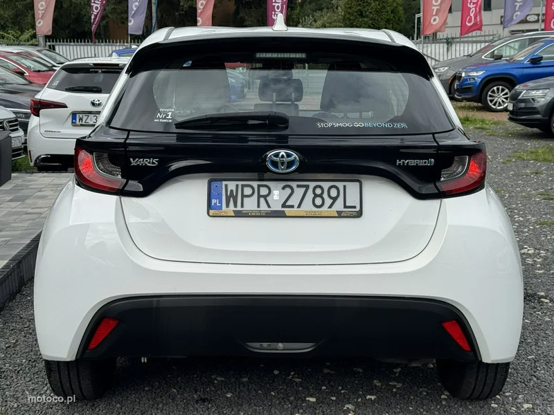 Toyota Yaris XP210 7