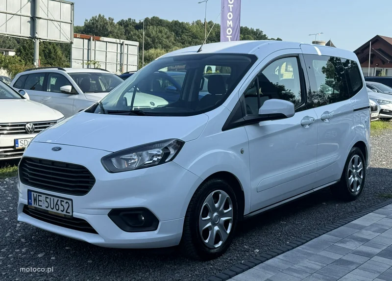 Ford Tourneo Courier 5