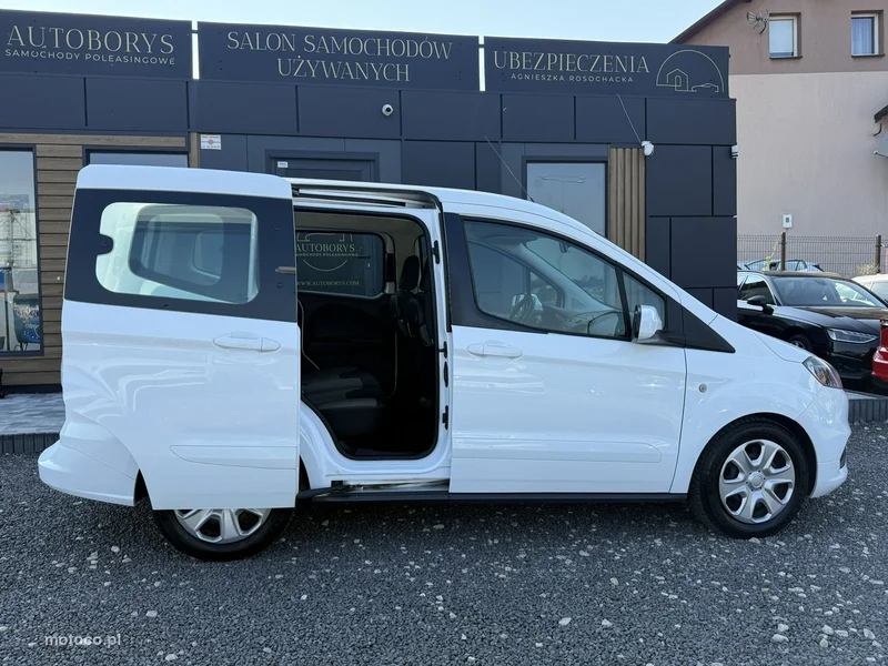 Ford Tourneo Courier 9