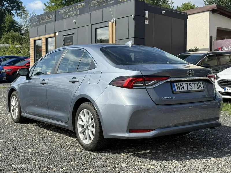 Toyota Corolla E210 4