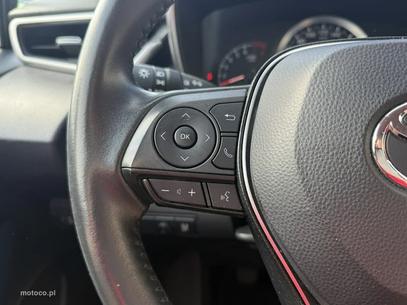 Toyota Corolla E210 9