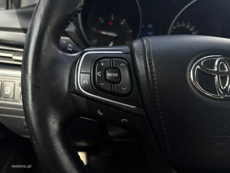 Toyota Avensis T27 16