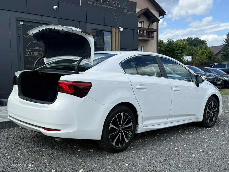 Toyota Avensis T27 28
