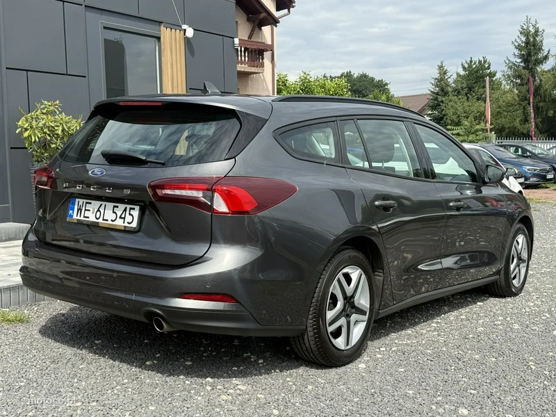 Ford Focus IV 10