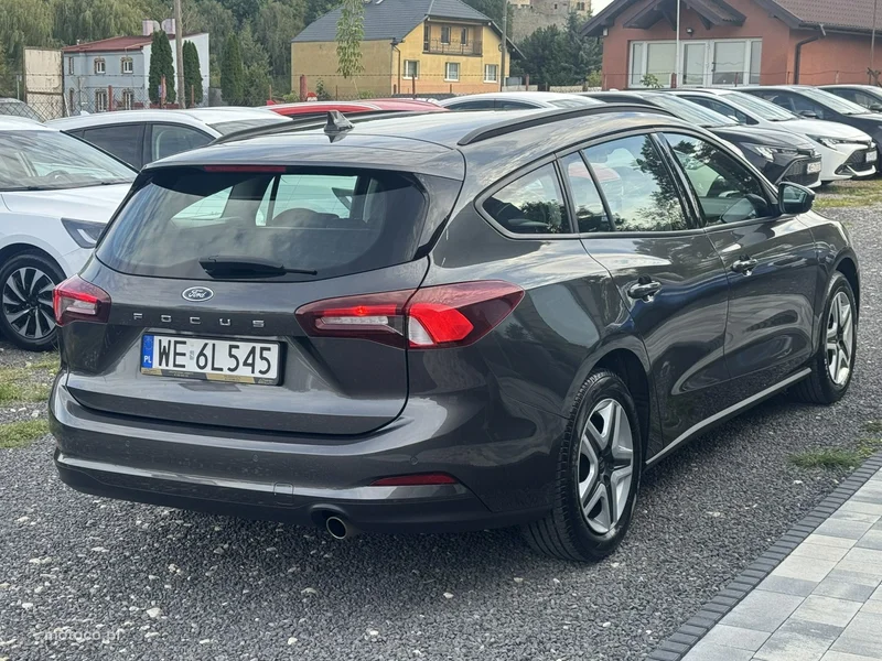 Ford Focus IV 12