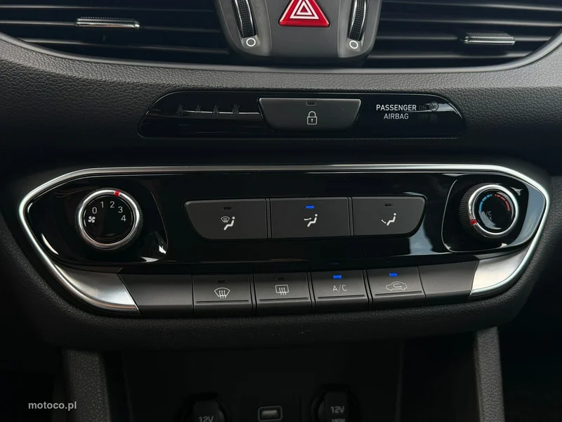 Hyundai i30 24