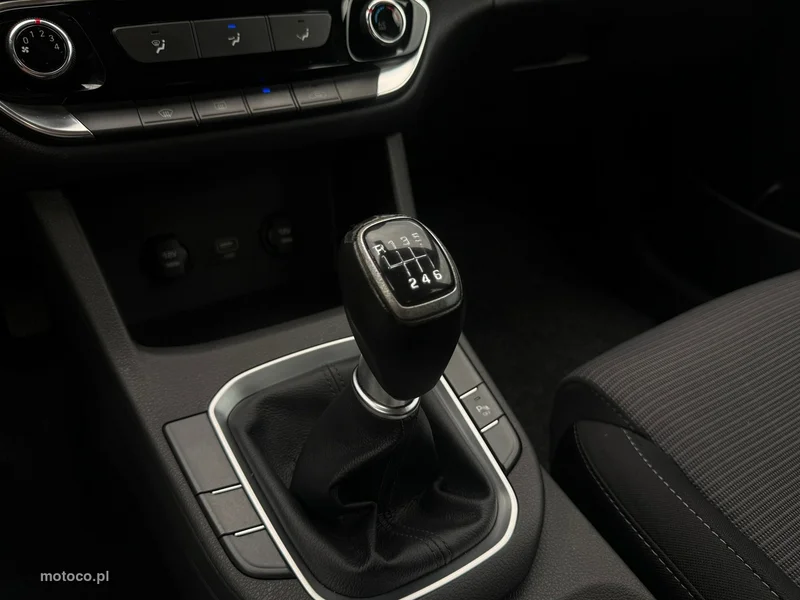 Hyundai i30 25