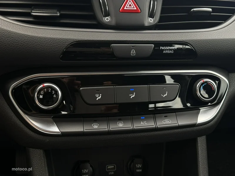 Hyundai i30 23
