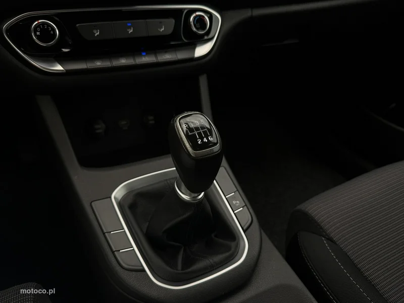 Hyundai i30 25