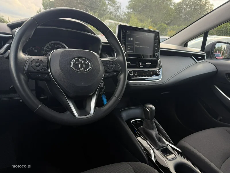 Toyota Corolla E210 14