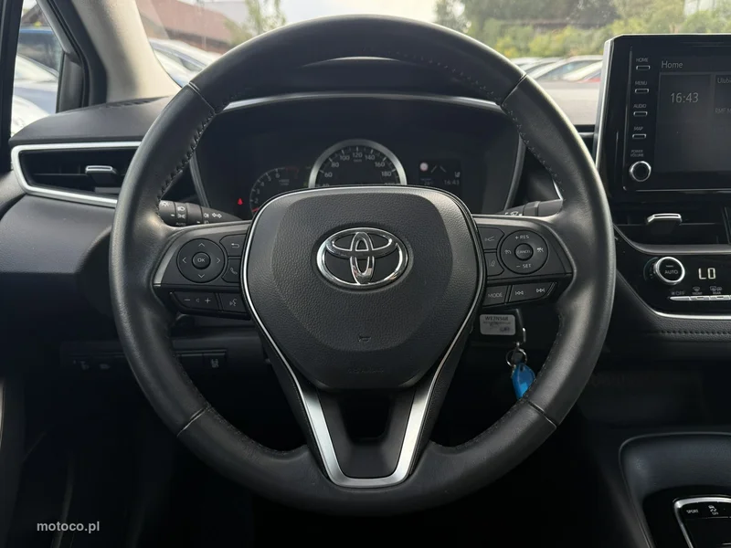 Toyota Corolla E210 15