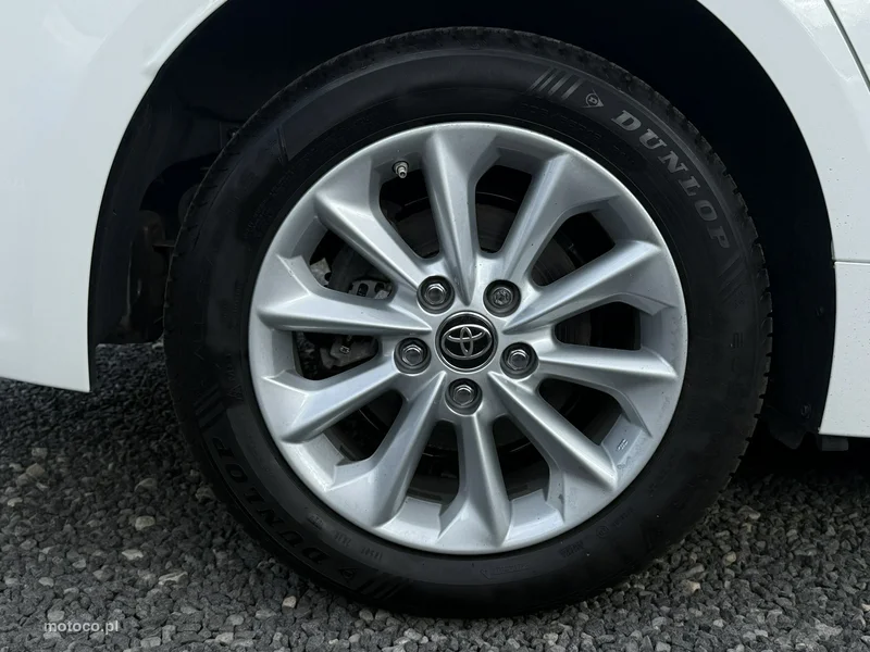 Toyota Corolla E210 33