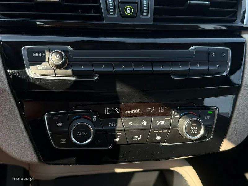 BMW X1 F48 26