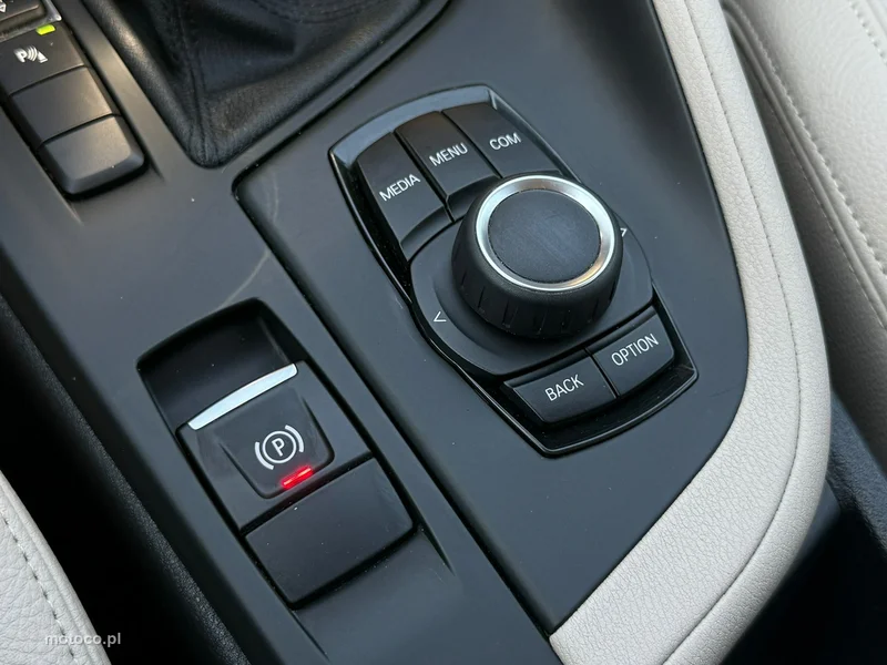 BMW X1 F48 29