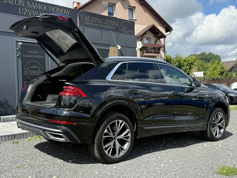 Audi Q8 4M 34