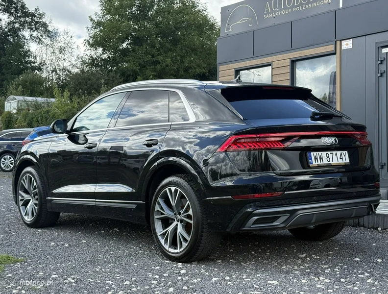 Audi Q8 4M 6