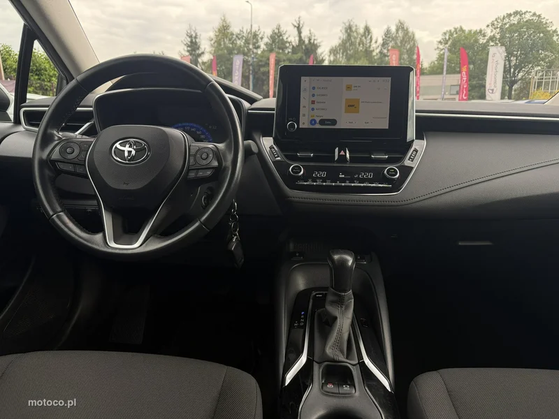 Toyota Corolla E210 13