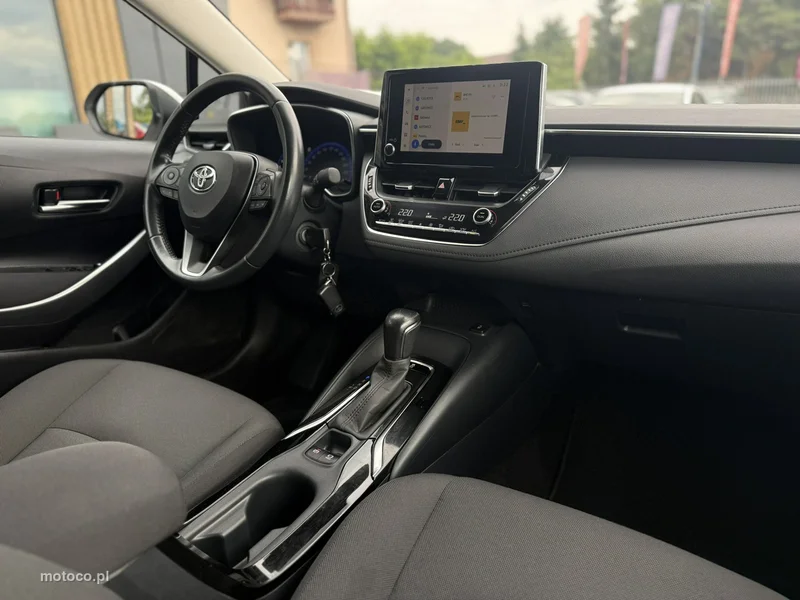 Toyota Corolla E210 14