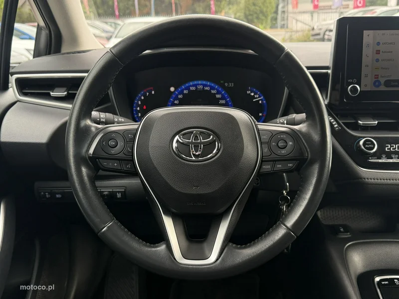 Toyota Corolla E210 16