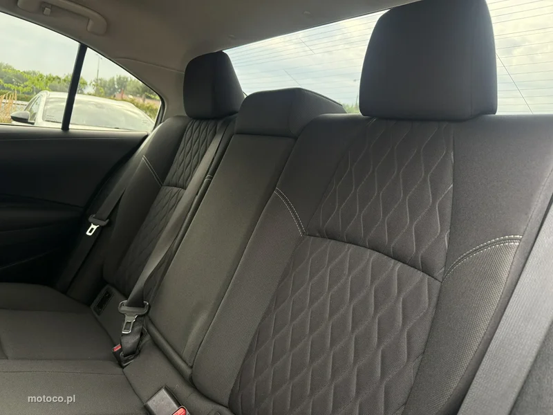 Toyota Corolla E210 33