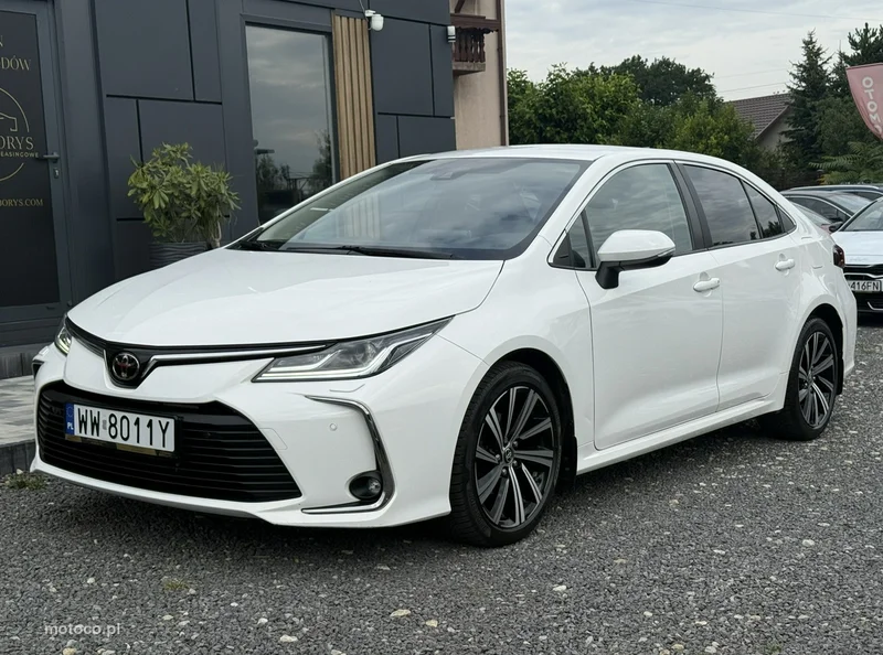 Toyota Corolla E210 6
