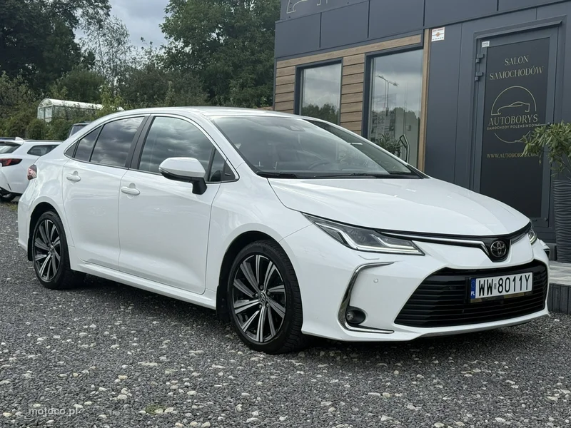 Toyota Corolla E210 2