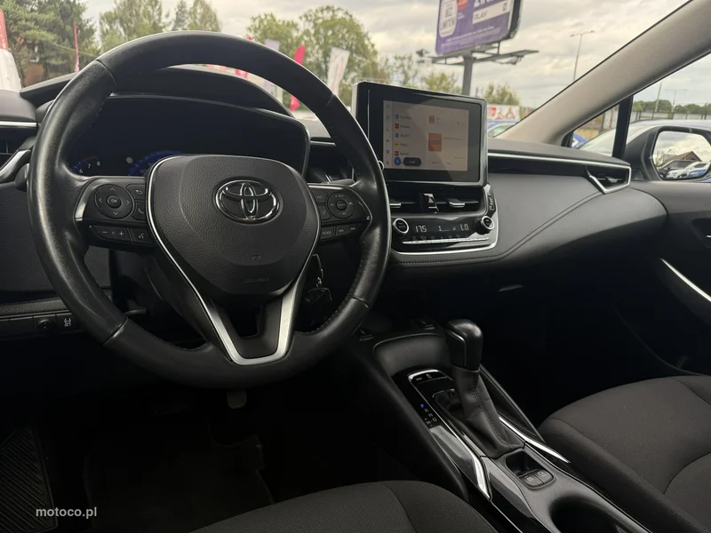 Toyota Corolla E210 14
