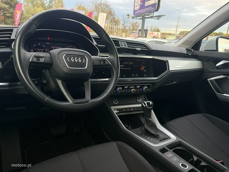 Audi Q3 F3 11