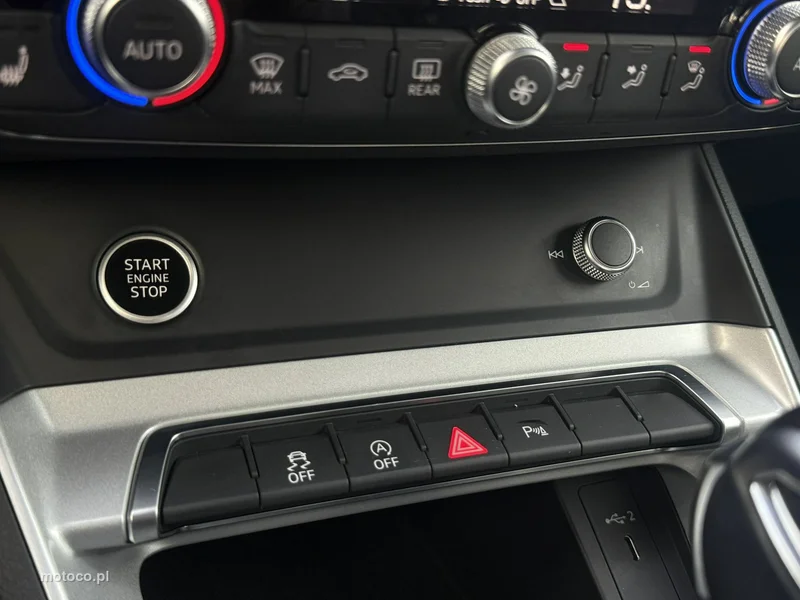 Audi Q3 F3 24