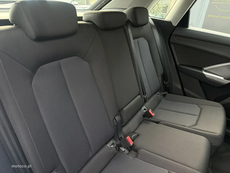 Audi Q3 F3 30