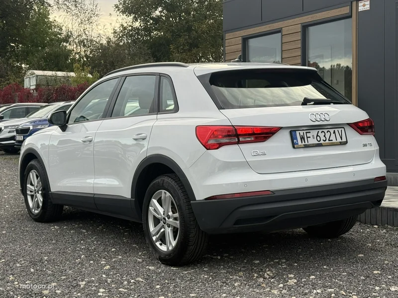 Audi Q3 F3 6