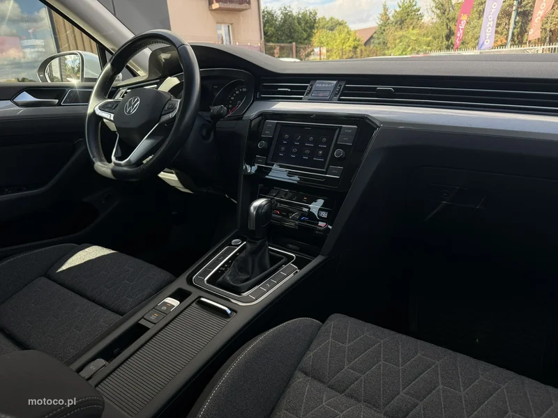 Volkswagen Passat Variant B8 11