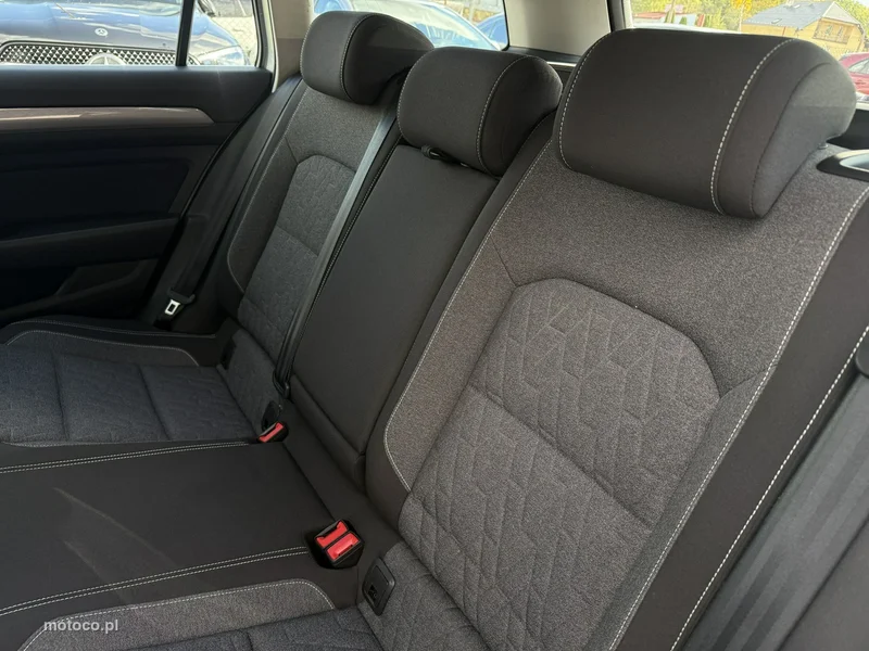 Volkswagen Passat Variant B8 29