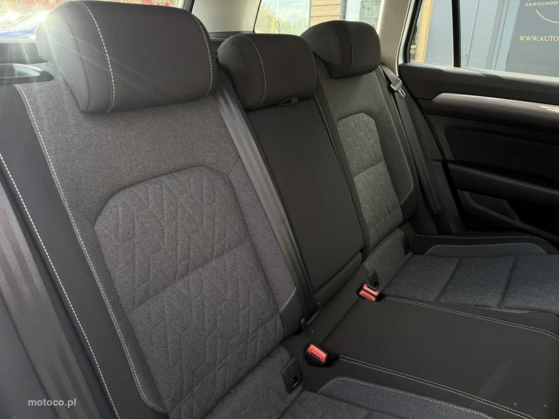 Volkswagen Passat Variant B8 30