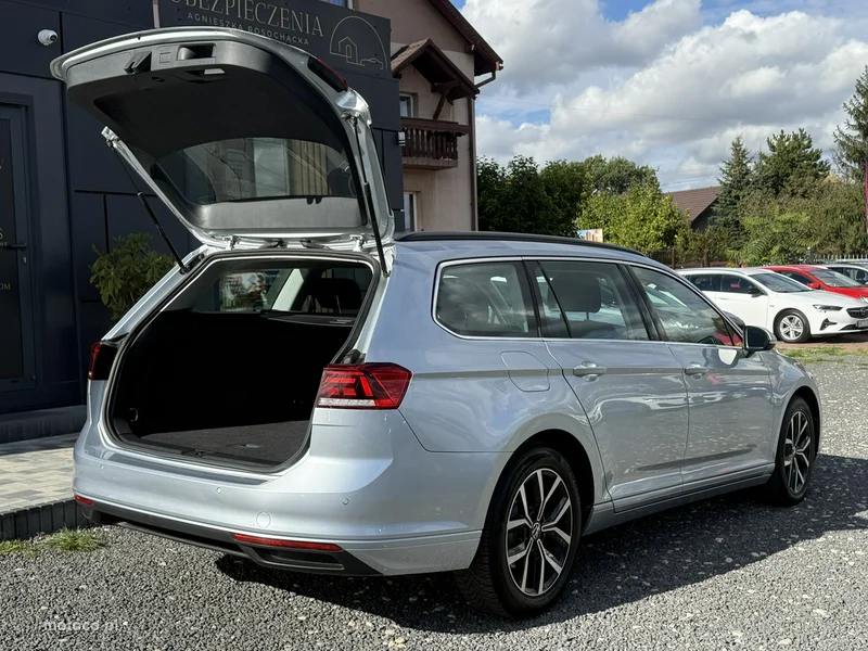 Volkswagen Passat Variant B8 31