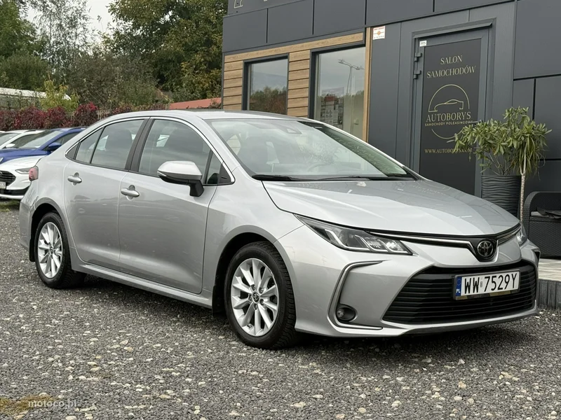 Toyota Corolla E210 2