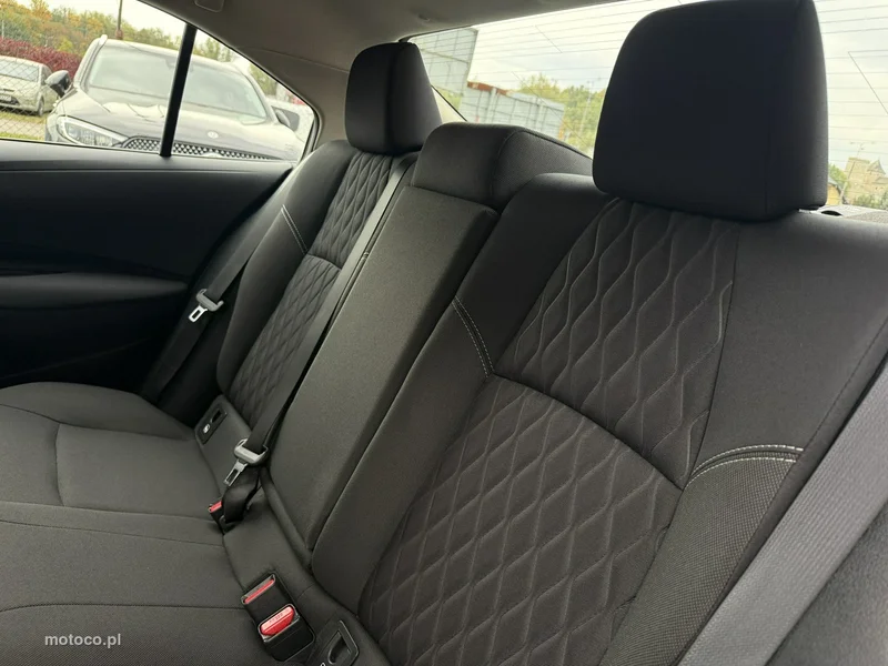Toyota Corolla E210 31