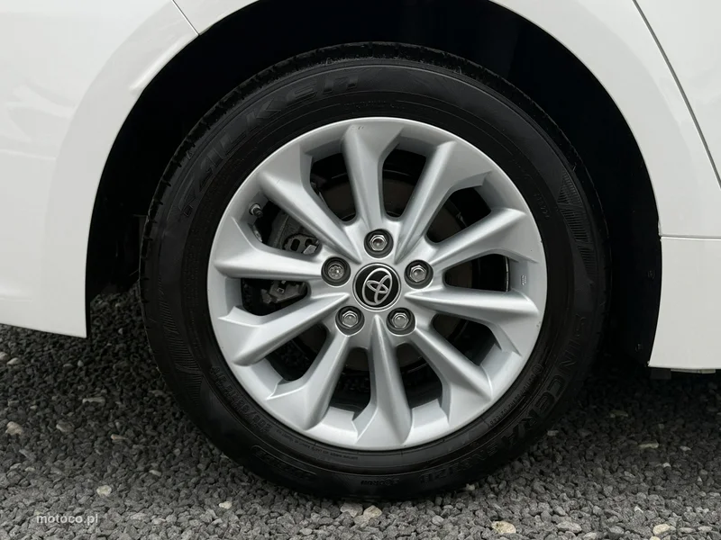 Toyota Corolla E210 34