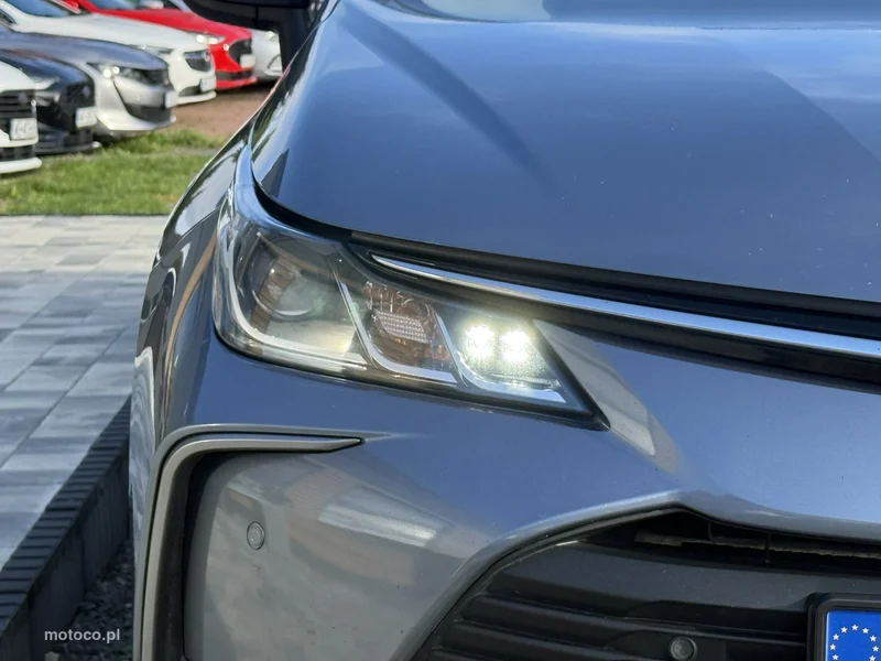 Toyota Corolla E210 4