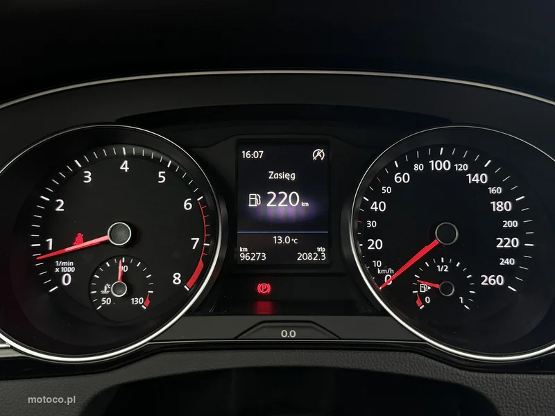 Volkswagen Passat Variant B8 10