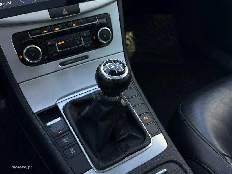 Volkswagen Passat B7 13